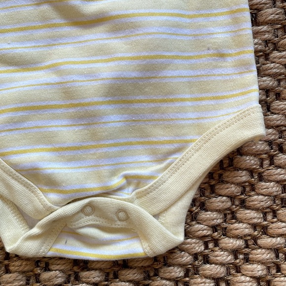 3 for $25❗️⭐️SET OF 2 ⭐️ Calgary Flames Onesies. Size 0-3M. - Picture 4 of 7